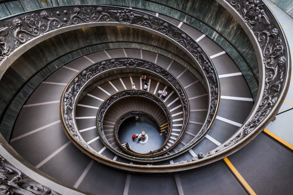 The impressive staircase in the Vatican Museums @nicolashoizey